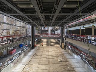 pictures of construction at the fondation cartier new home in paris