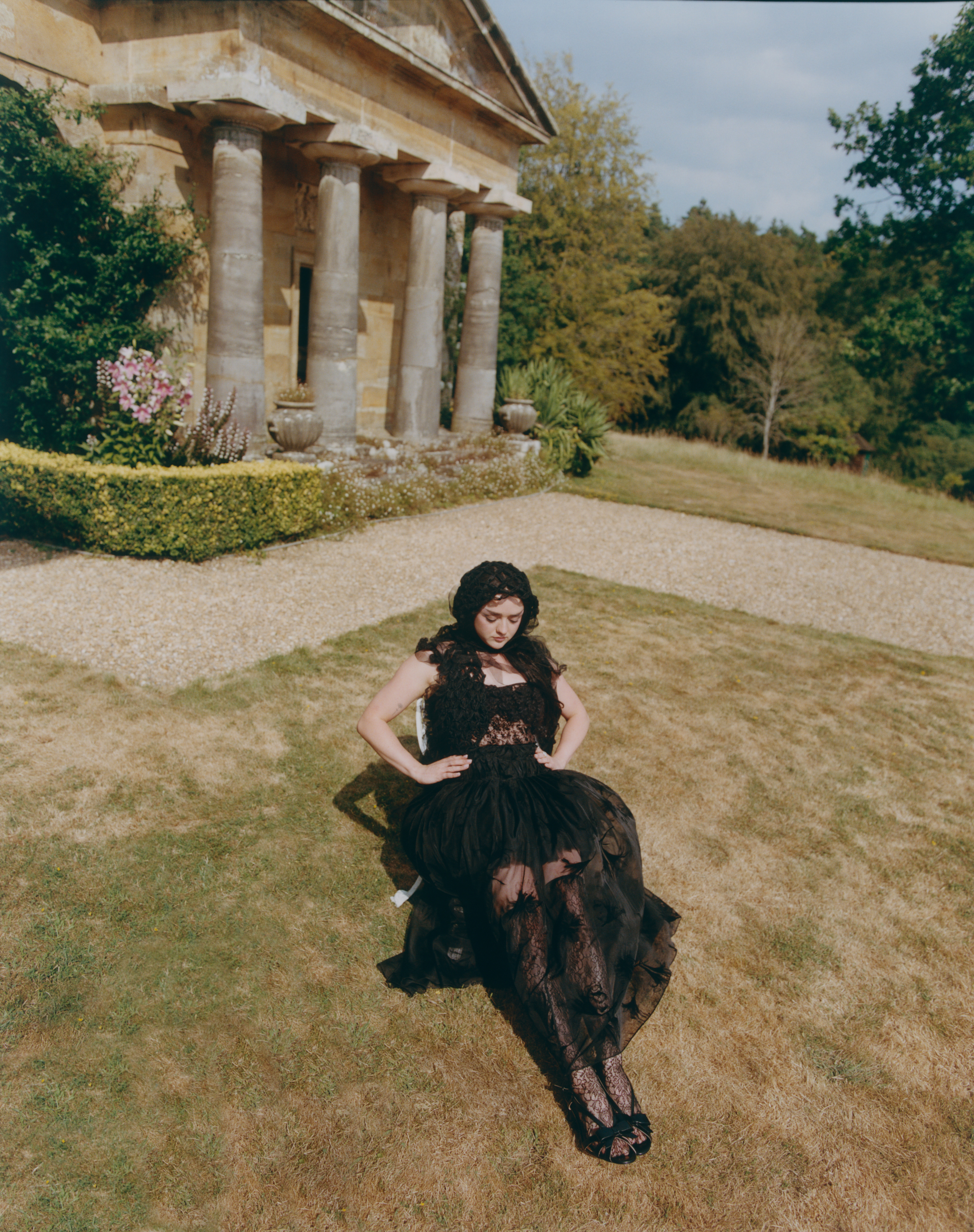 Under Her Spell&amp;mdash;Maisie Williams Talks Practical Magic 2, Turning 30 and the Charm of the Shockingly Ordinary