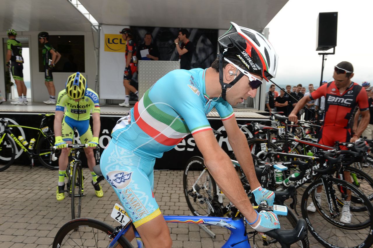Vincenzo Nibali (Astana) getting ready for the stage start