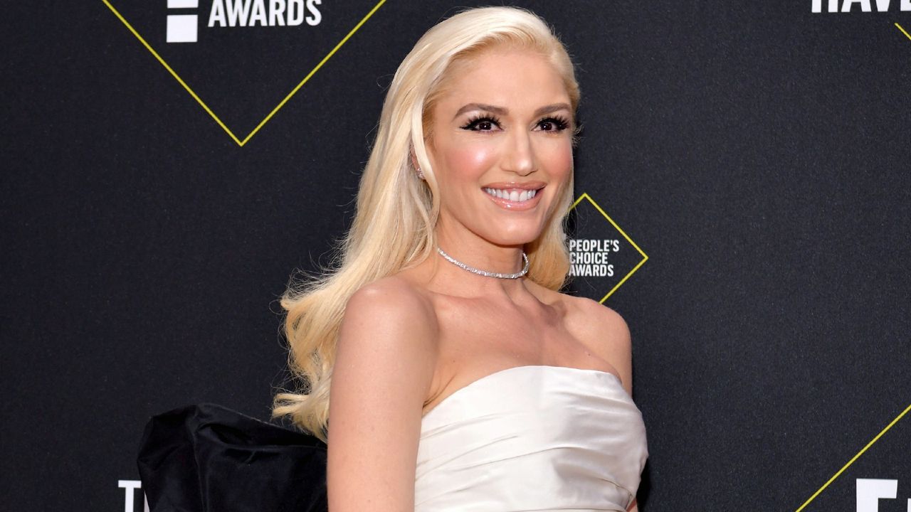 Gwen Stefani attends the 2019 E! People&#039;s Choice Awards at Barker Hangar on November 10, 2019 in Santa Monica, California.