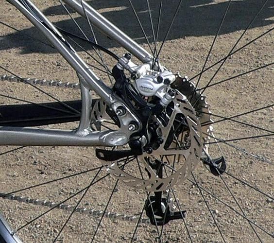 Check out the modular dropout design on Specialized's new Stumpjumper 29er. Did I hear someone say 'singlespeed conversion'?