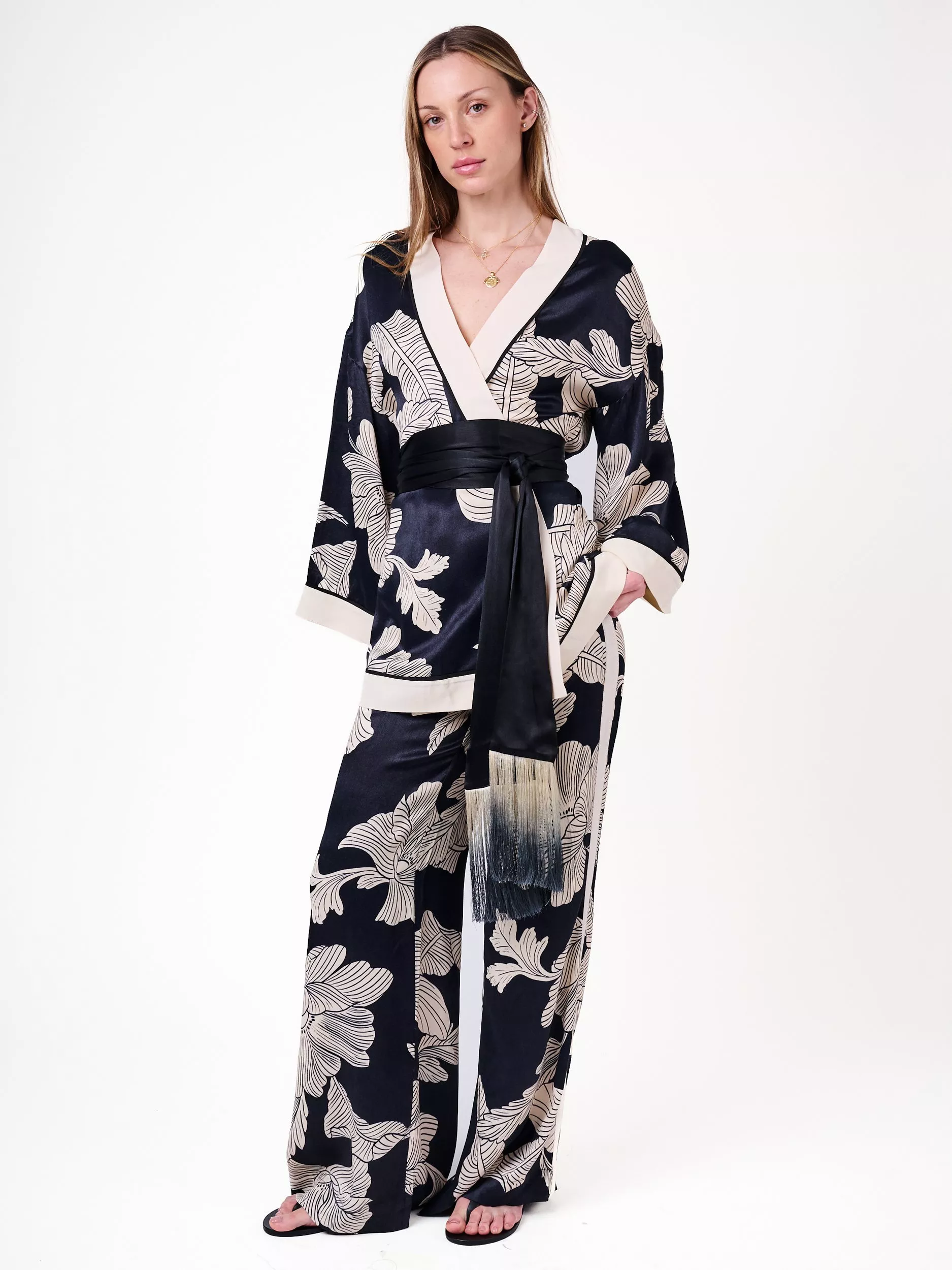 Amanda Wakeley Petra Print Tie Waist Kimono, Black/white