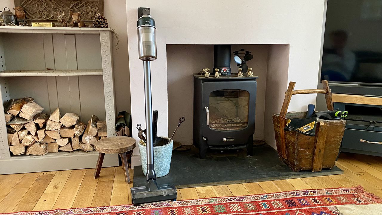 Samsung Jet 85 Pet vacuum cleaner in reviewer's living room