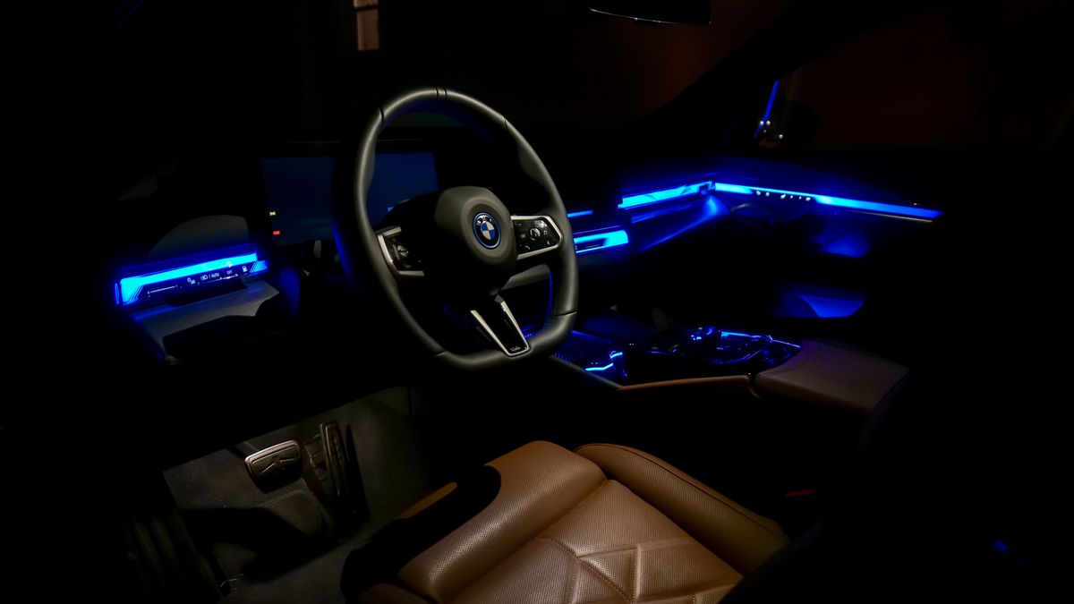 2026 BMW 550e review.