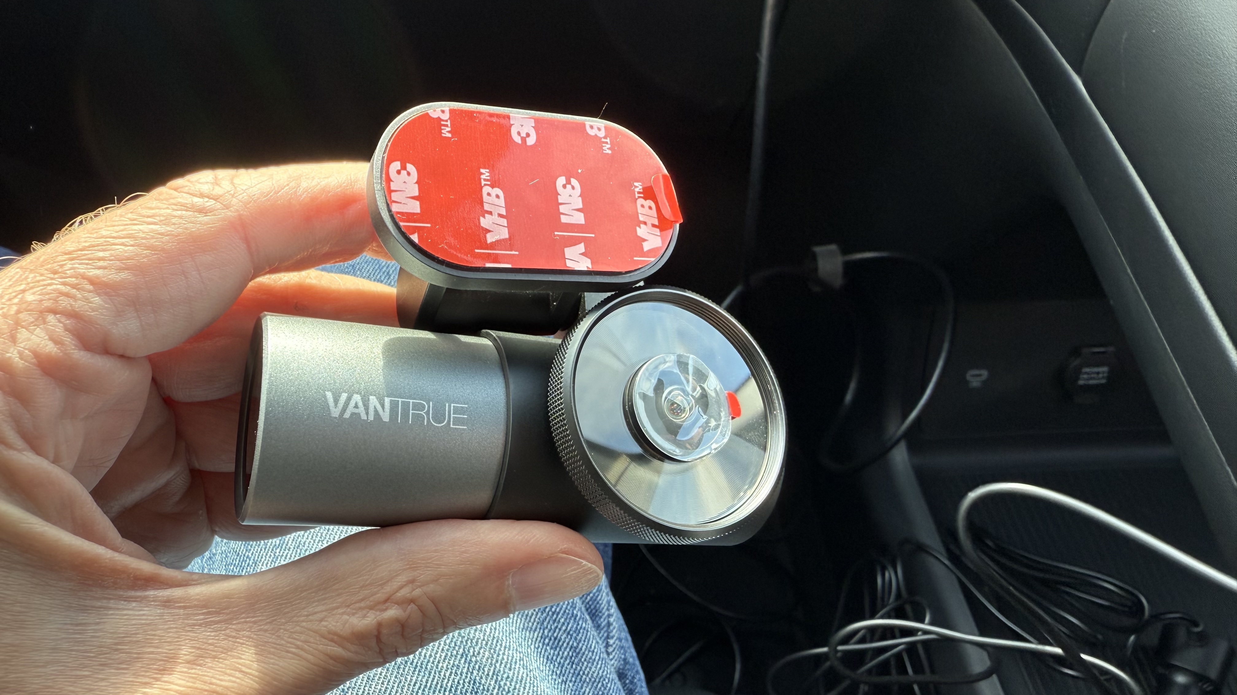 Vantrue Pilot 2 dash cam