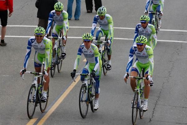 Team Liquigas-Cannondale rides in formation to race sign in.