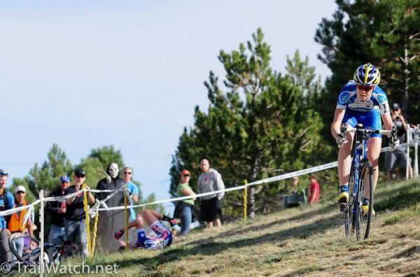 Katie Compton suffered a race-ending crash as she chased Gould.
