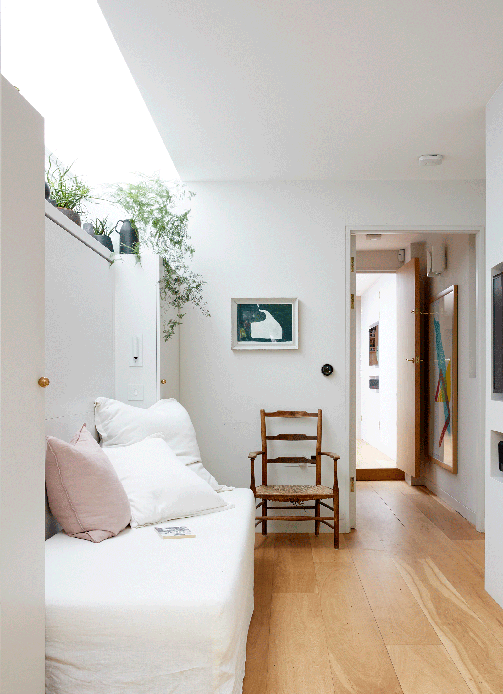 Our Expert Guide for Picking the Perfect Shade of White Paint | Livingetc