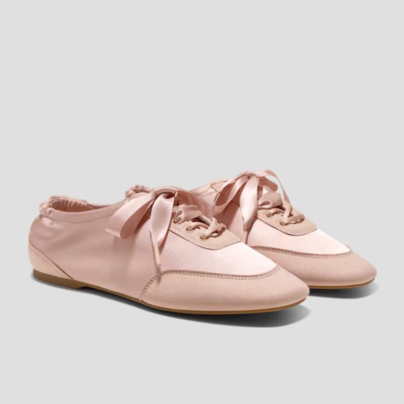 pink sneakerina