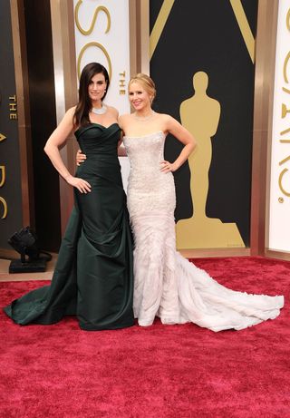 Idena Menzel And Kristin Bell At The Oscars 2014