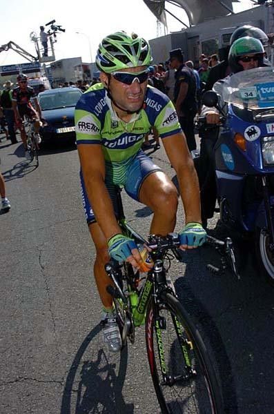 Francesco Chicchi (Liquigas) finally makes it to the finish after a crazy fast and crashy last few kilometres.