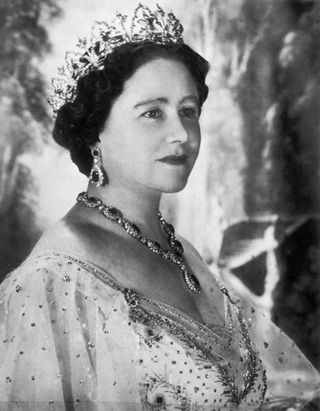 A portrait of Elizabeth Bowes-Lyon, Queen Elizabeth the Queen Mother on her 50th birthday, London, England, 1950. (Photo by Cecil Beaton/Underwood Archives/Getty Images)