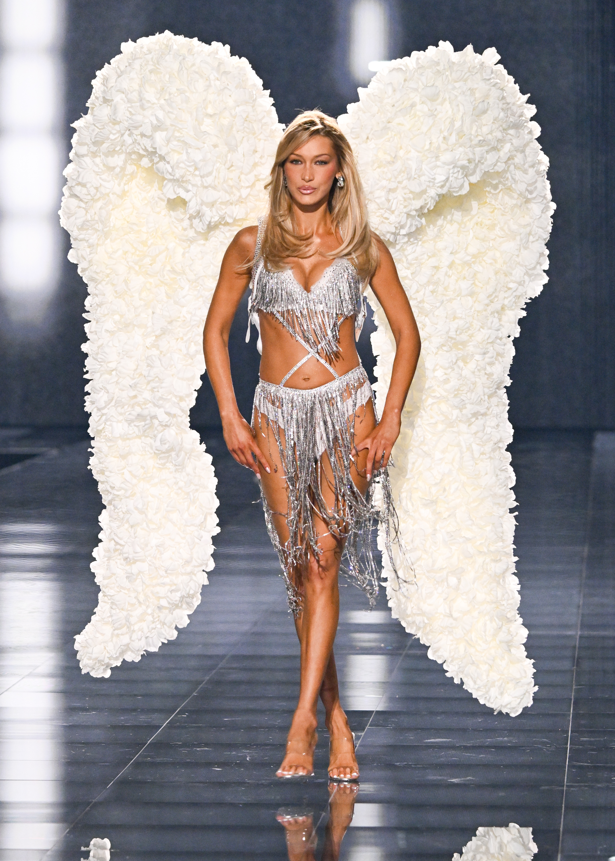 Bella Hadid VSFS