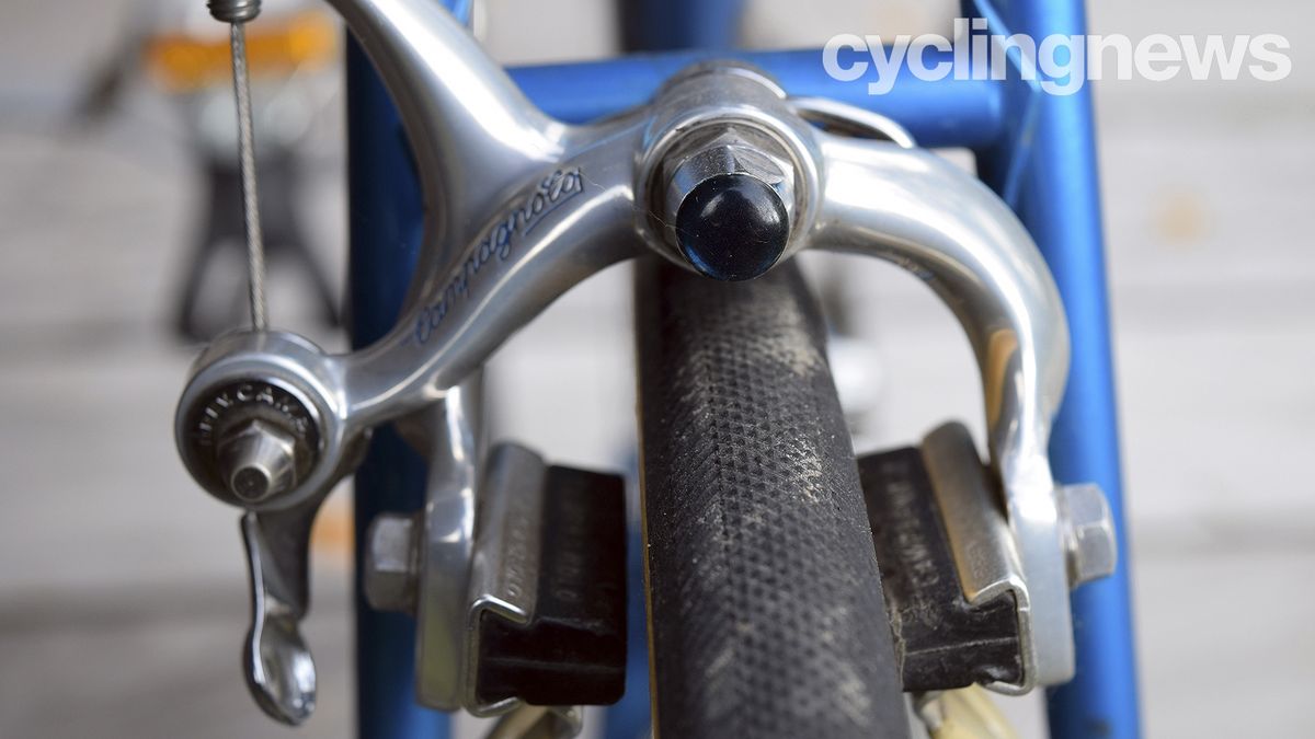 Close up of Campagnolo Cobalto brakes