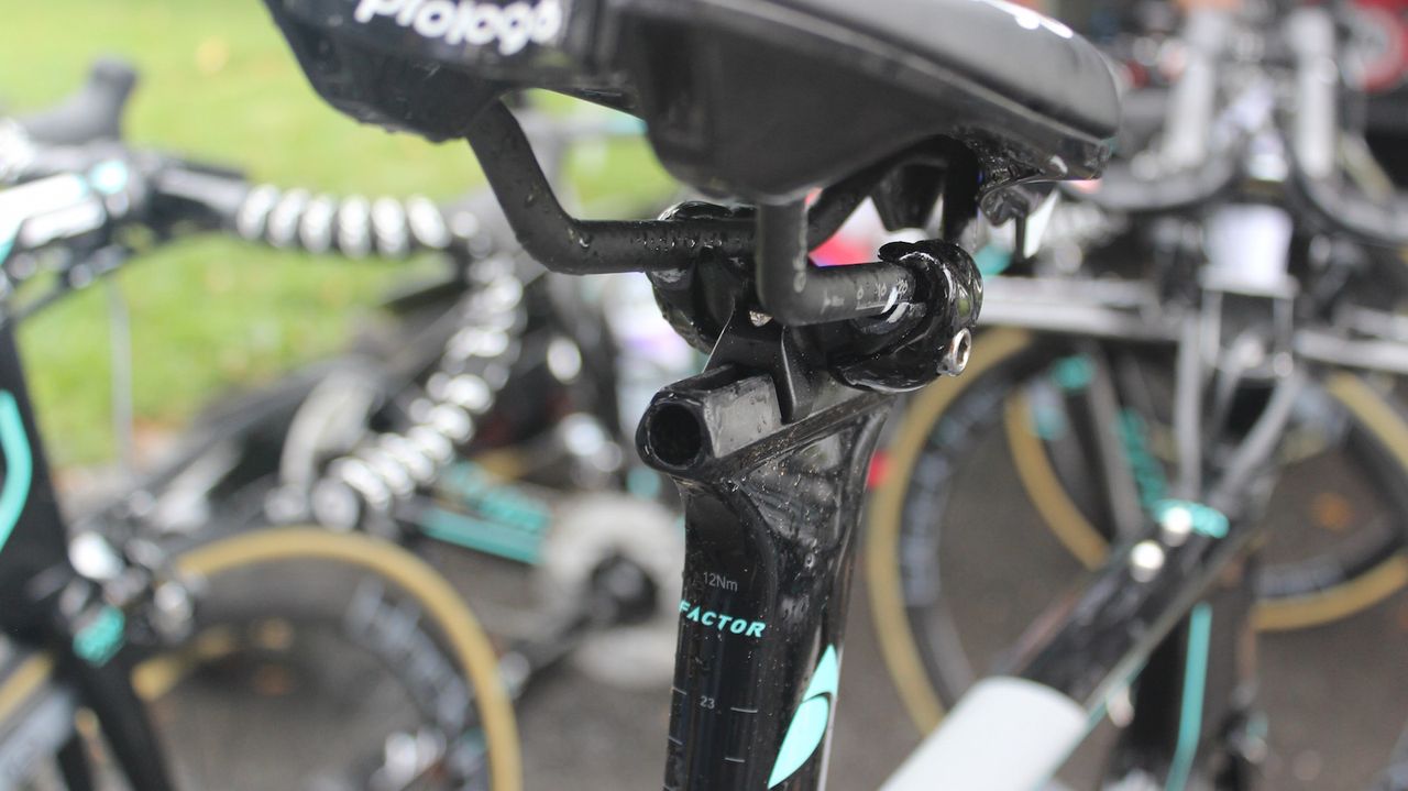 A unique seat rail system on the Factor
