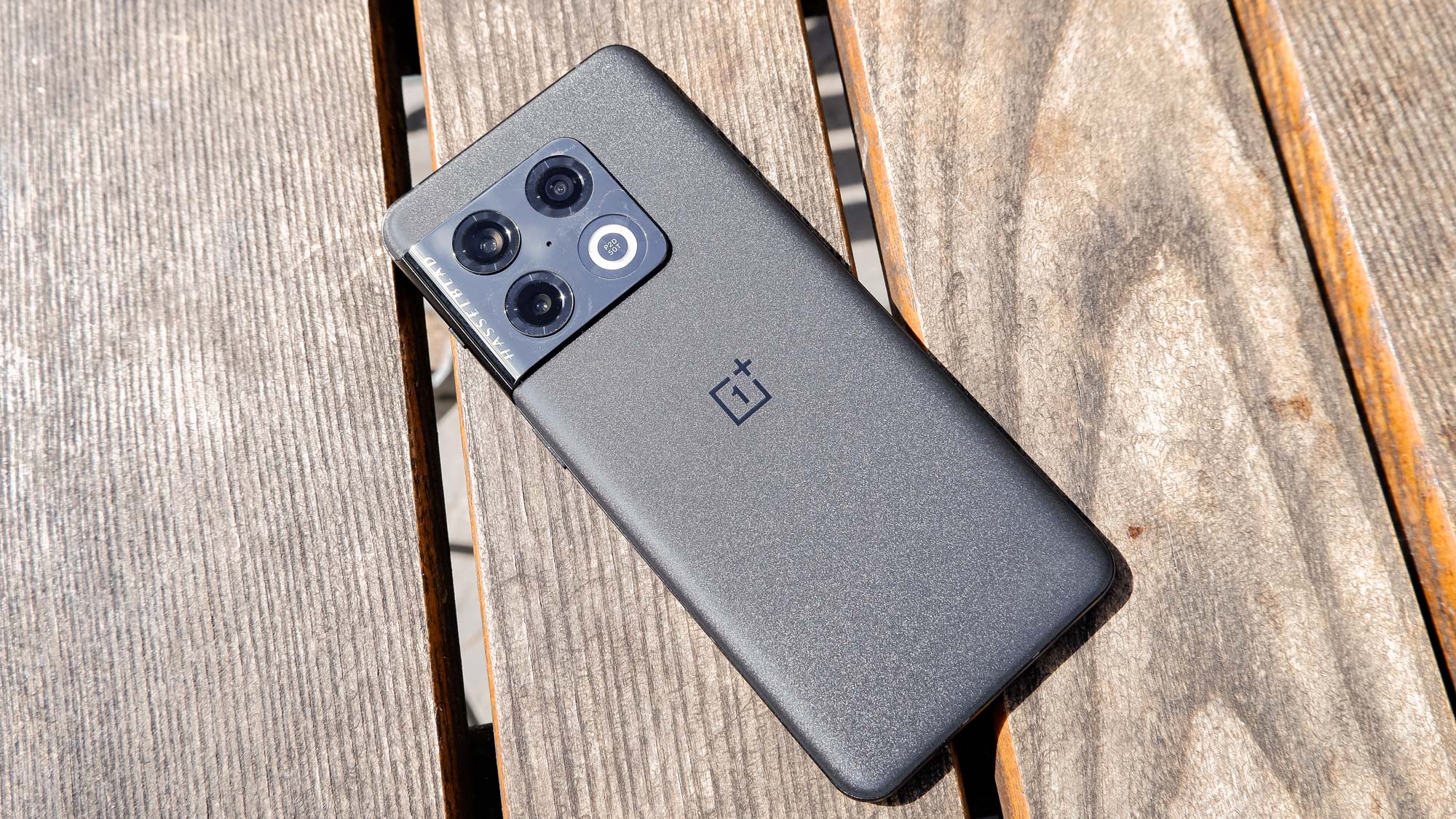 Back view of OnePlus 10 Pro