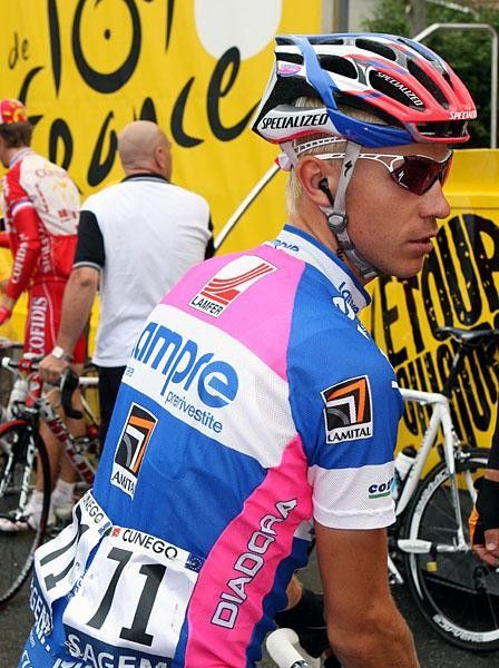 Cunego waits for the start flag to drop.