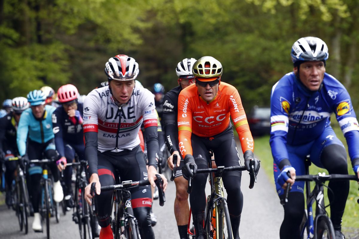 Van Avermaet and Gilbert in the mid-race break