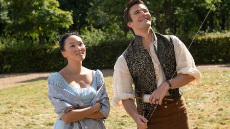 Yerin Ha and Luke Thompson in Bridgerton season 4