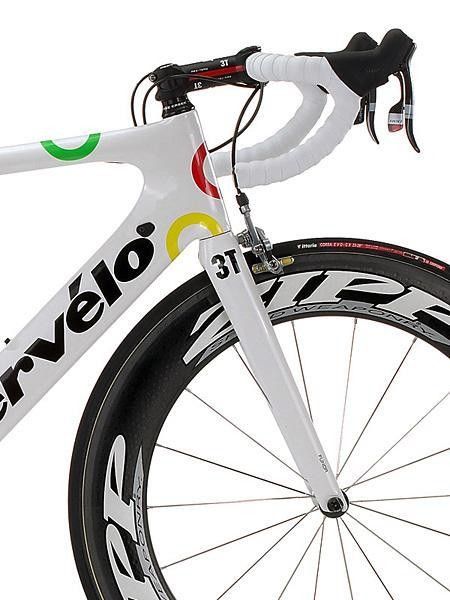 Revised internal cable routing is both cleaner-looking and more aero. Removable ports just aft of the head tube make for easier installation (and they'll be painted to match on production models).