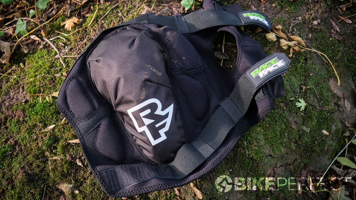 Race Face Ambush knee pad review
