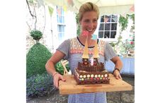 laura-t-cake.jpeg