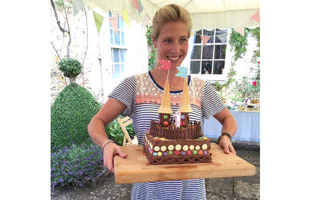 laura-t-cake.jpeg