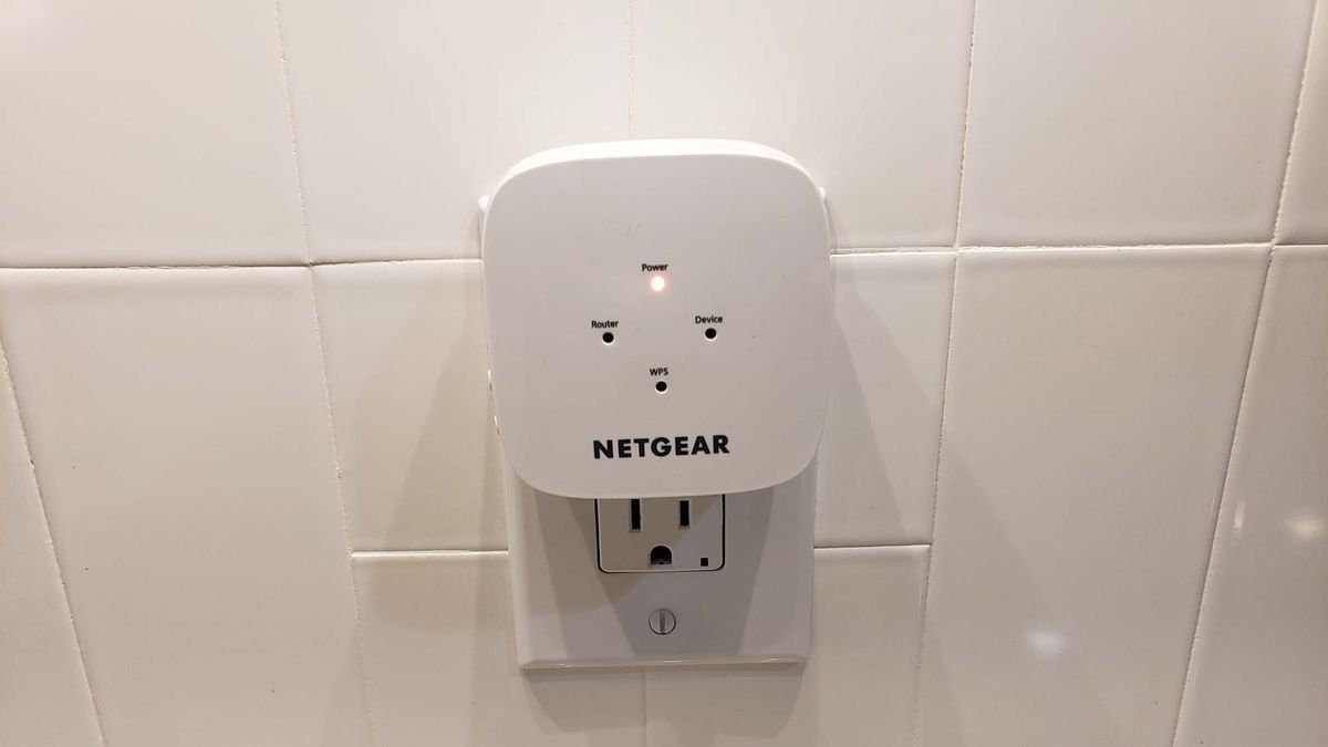 Netgear WiFi Range Extender EX2800 review Tom