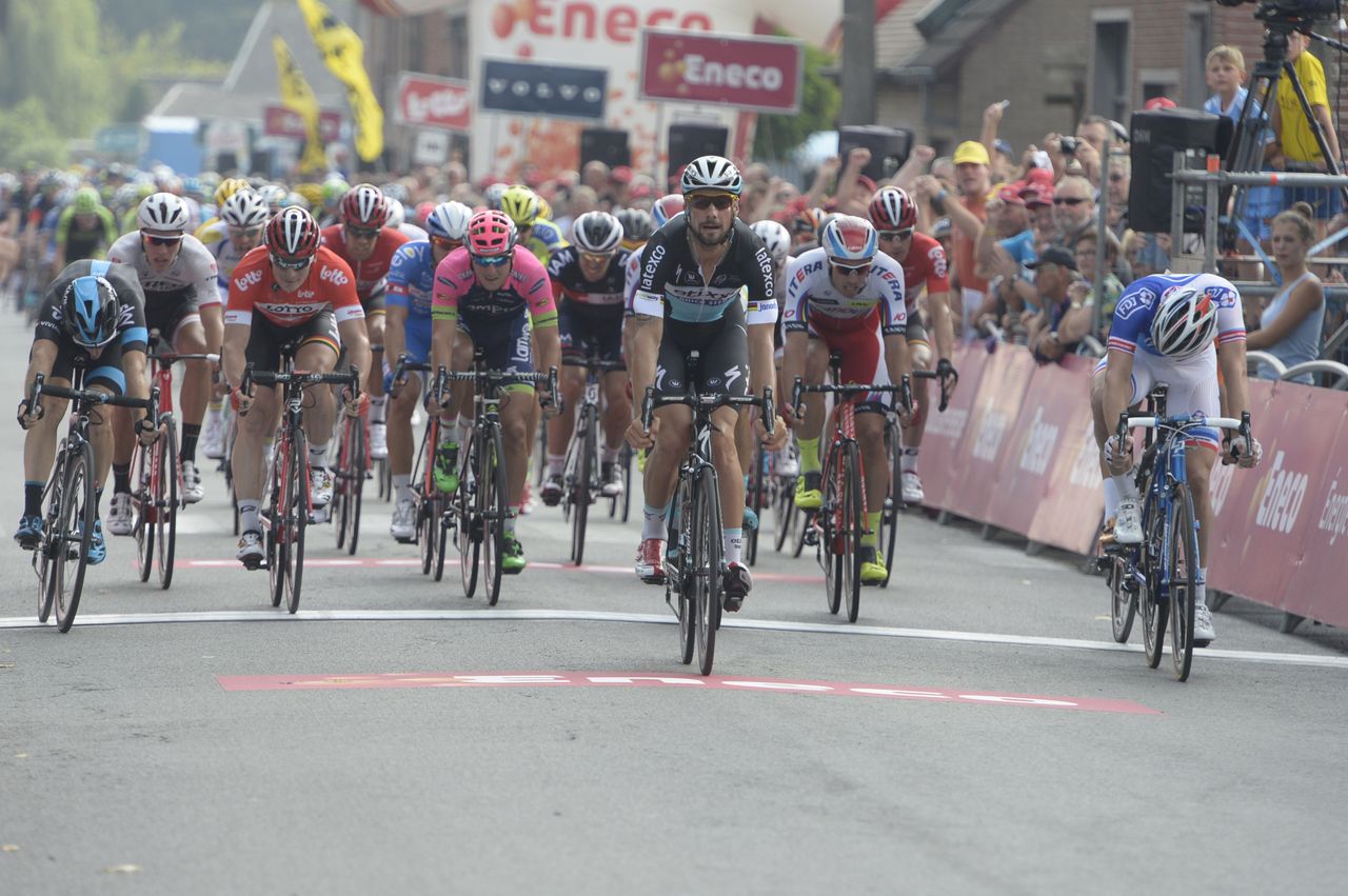 Boones crosses the line