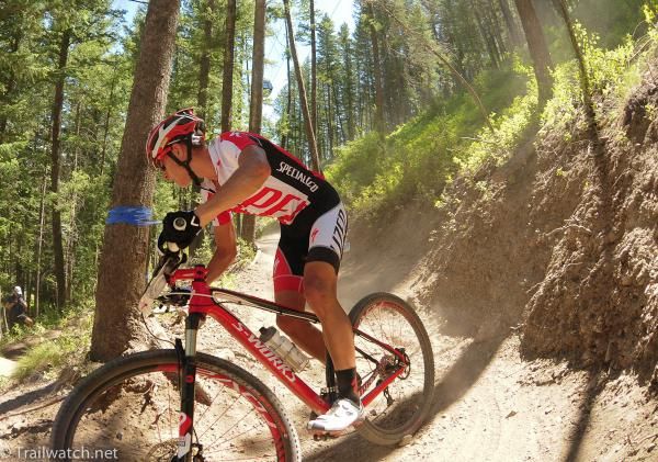 Howard Gotts (Specialized) trying to catch Finsterwald
