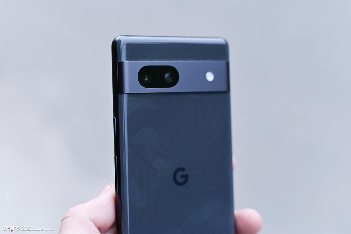 A Pixel 7a prototype appears on eBay with a ludicrous bidding price