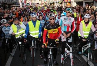 Philippe Gilbert and Jelle Vanendert (Omega Pharma-Lotto) lead a ride