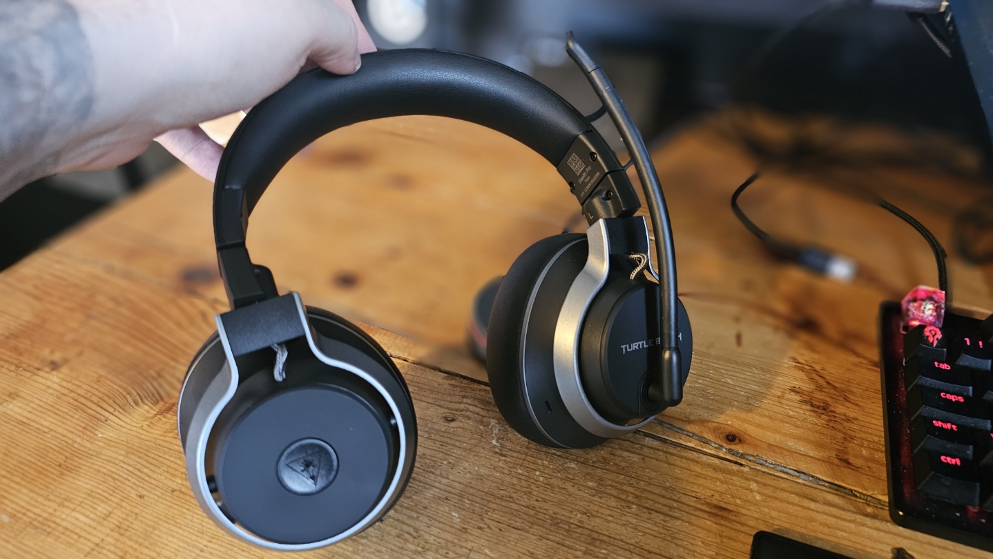 Photograph of the Turtle Beach Stealth Pro Headset