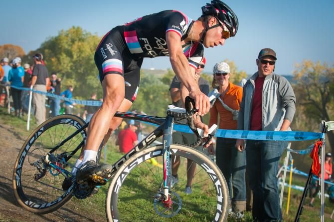 Jermey Powers (Rapha Focus) takes a sweeping downhill turn while shadowing the riders in front of hime. Boulder Cup.