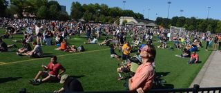 Oregon eclipse crowd