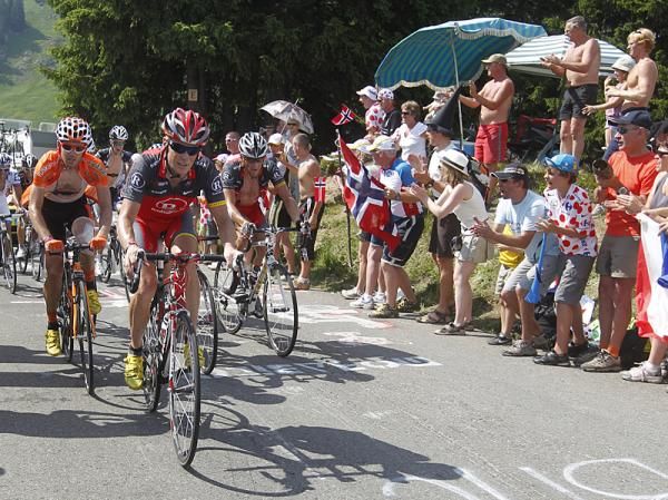 Chris Horner tries to set the pace for RadioShack teammate Lance Armstrong