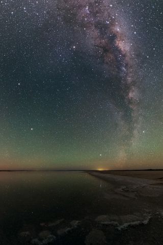 Arcturus (Marpeankurric – on the lower left) and the Milky Way over Lake Hart.