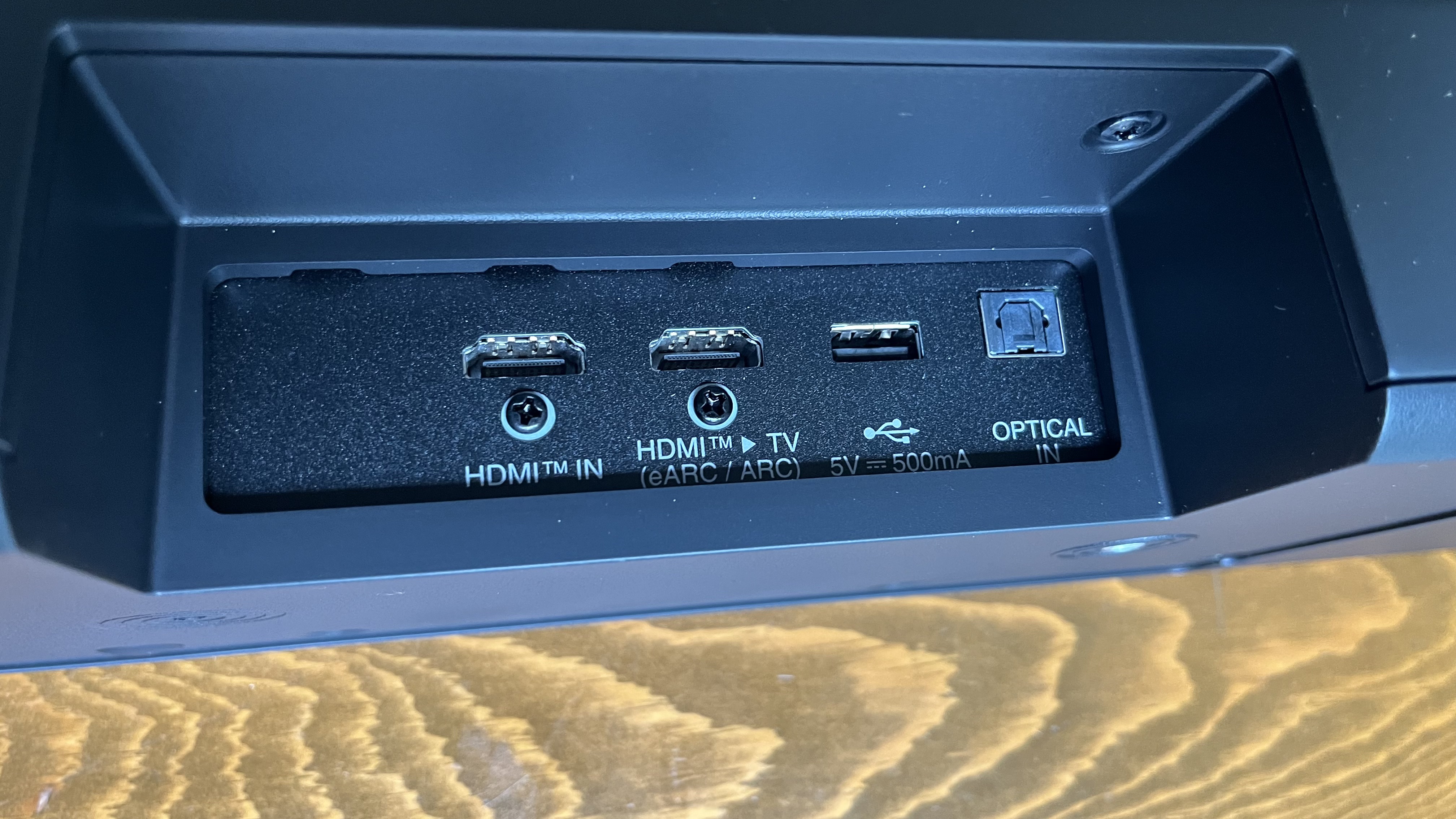 LG S95AR soundbar ports