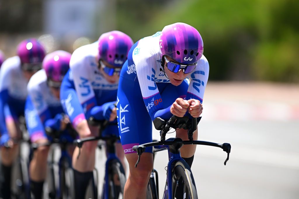 Urska Zigart leads Jayco-AlUla at La Vuelta a Femenina
