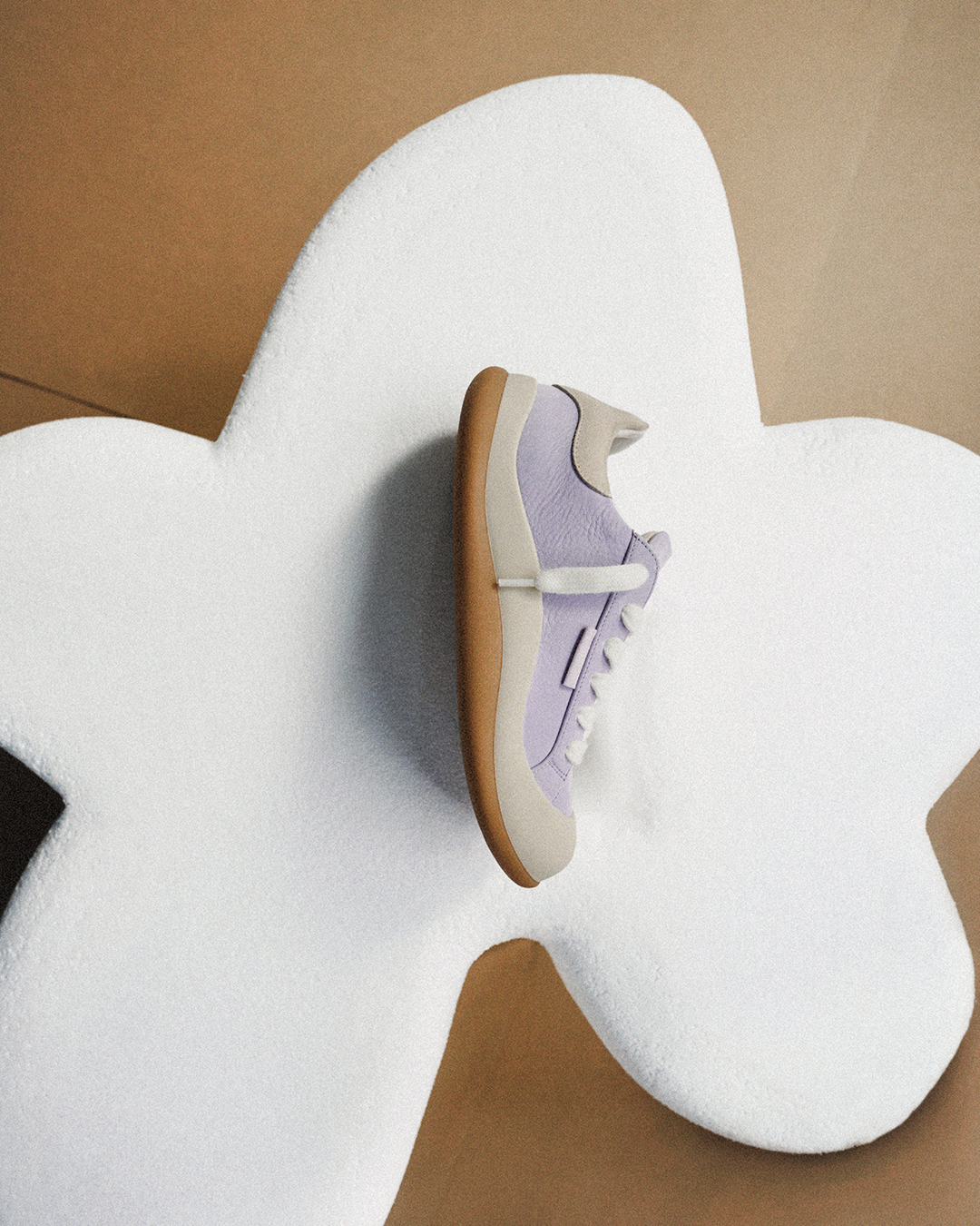 Axel Arigato Squish from different angles