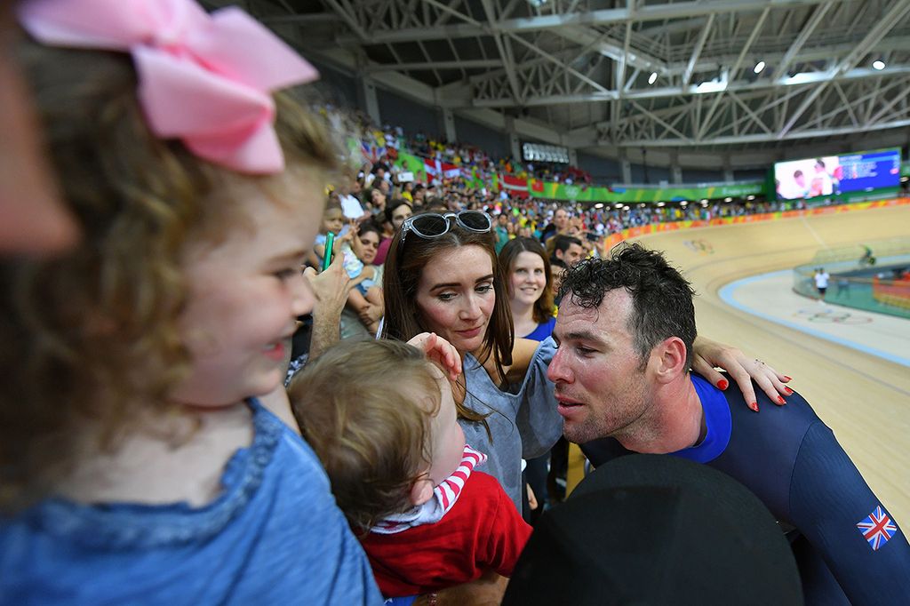 Mark Cavendish (Great Britain) with his daughter