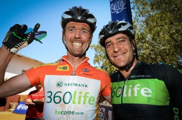 David George (left) secured the coveted MTN National Series winner's jersey for 2011, while Kevin Evans won the final event in the prestigious series, the MTN Crater Cruise, for the third time.