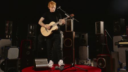 Sheeran Loopers Busker PA