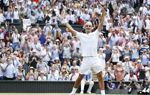 Roger Federer en la final de Wimbledon 2017.