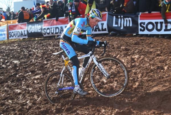 Tom Meeusen (Belgium) races in the top 10