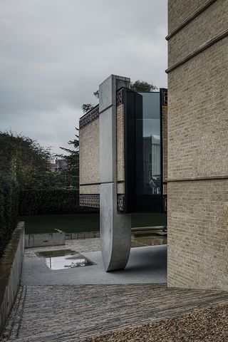 concrete pillar in Oxford house extension