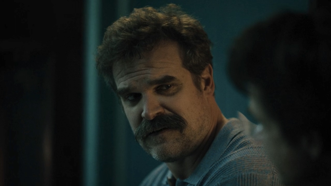 Floyd looking at Clark sitting inside pool house in DTF St. Louis finale