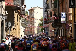 Giro d'Italia stage 13 LIVE: Another stage poised finely between sprinters and attackers
