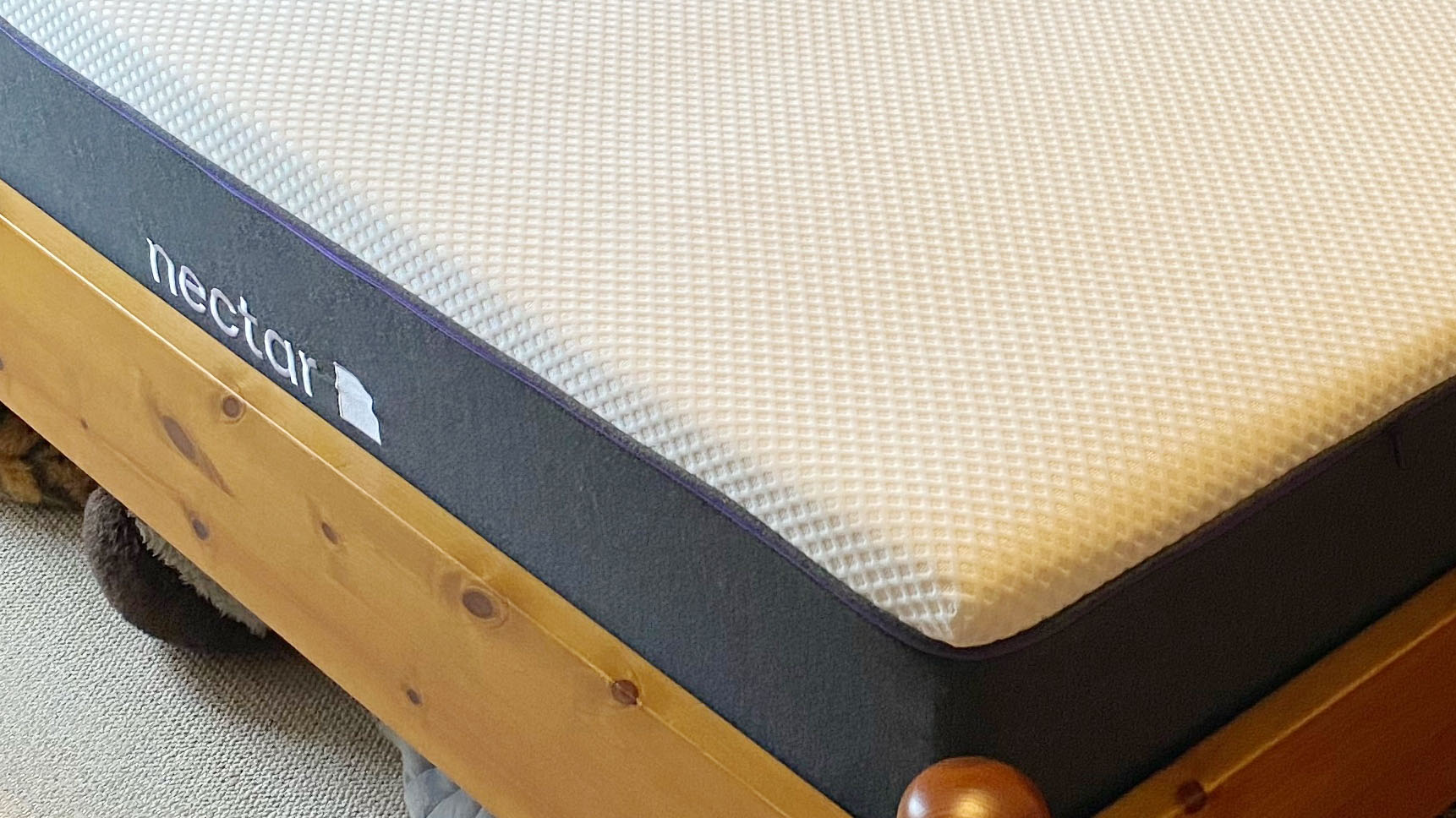 Close up of edge of Nectar Premier Hybrid mattress UK