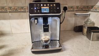 Philips 5400 coffee machine making americano